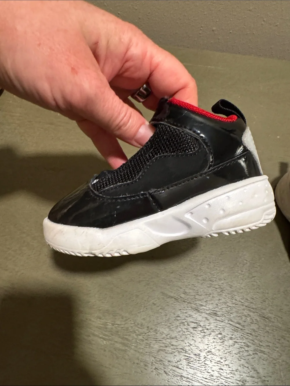 Jordan Kids Black and White Sneakers with Red Jumpman size 5C